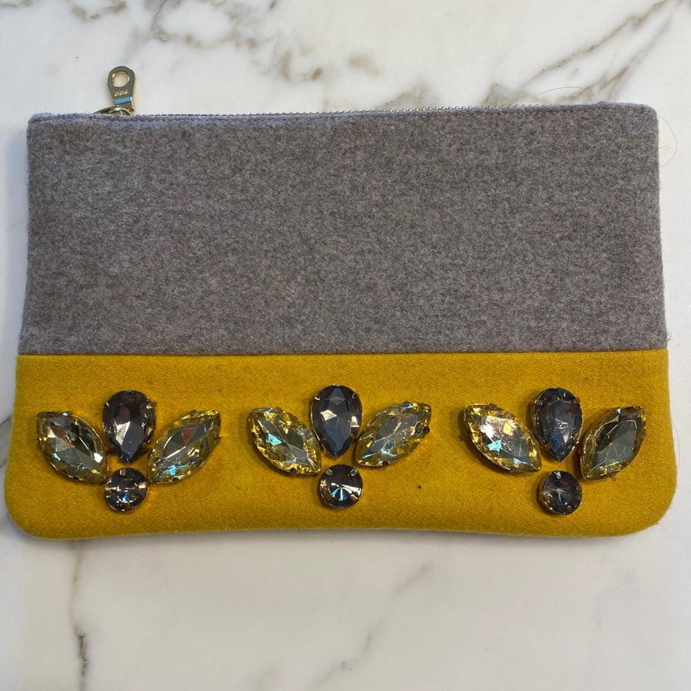 Felt bee embellished pouch